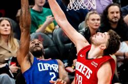 开云体育中国-雷霆血洗墨西哥男篮，威斯布鲁克送出助攻的简单介绍