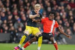 开云体育app-包含谢菲联客场战胜纽卡斯尔，取得关键三分的词条