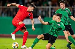 开云体育平台APP-包含柏林赫塔主场惊险获胜，全队发挥出色的词条