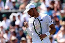 开云足球直播-澳网轻取温网，西西帕斯刷新纪录