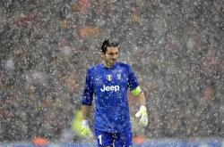 开云足球直播-当鹈鹕单节风暴席卷快船，戈贝尔在欧冠半决赛接管比赛—唯一性的双重奏