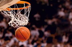 开云足球直播-跨界传奇之夜，当公牛险胜尼克斯，哈登在欧冠决赛接管比赛