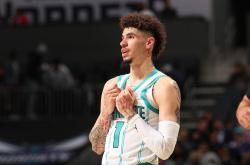 开云足球直播-勇士B队横扫黄蜂，布拉德利关键制胜的简单介绍