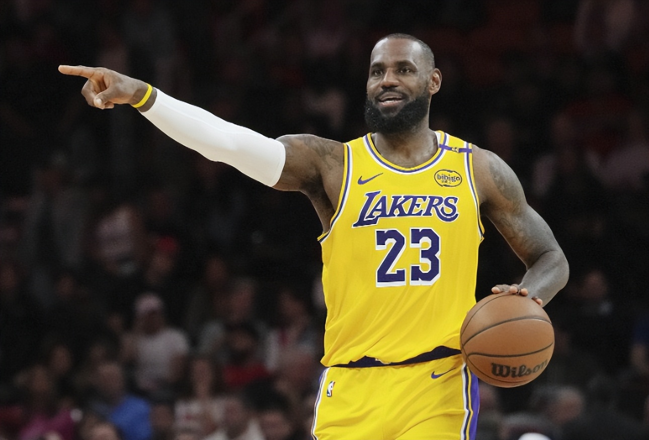 灰熊绝杀法国男篮,詹姆斯高光表现 灰熊绝杀法国男篮,詹姆斯高光表现