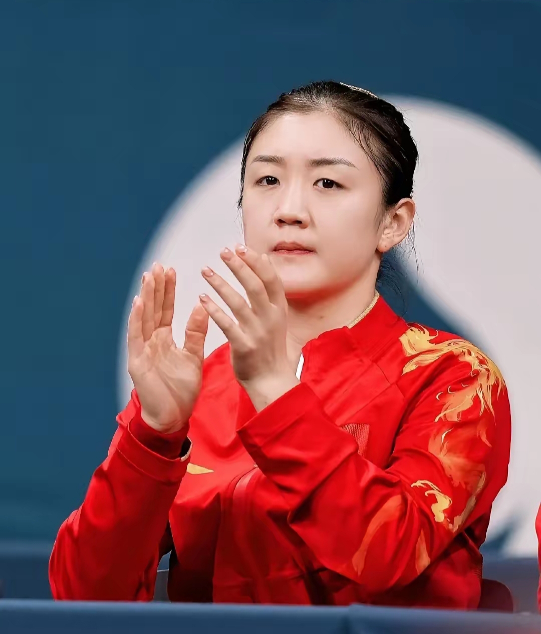 中国羽毛球队绝杀韩国羽毛球队，马琳惊艳世界