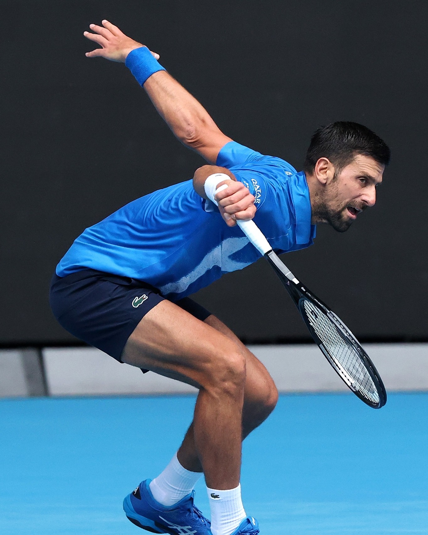 包含意大利网球队血洗英国网球队，德约科维奇绝境逆转的词条