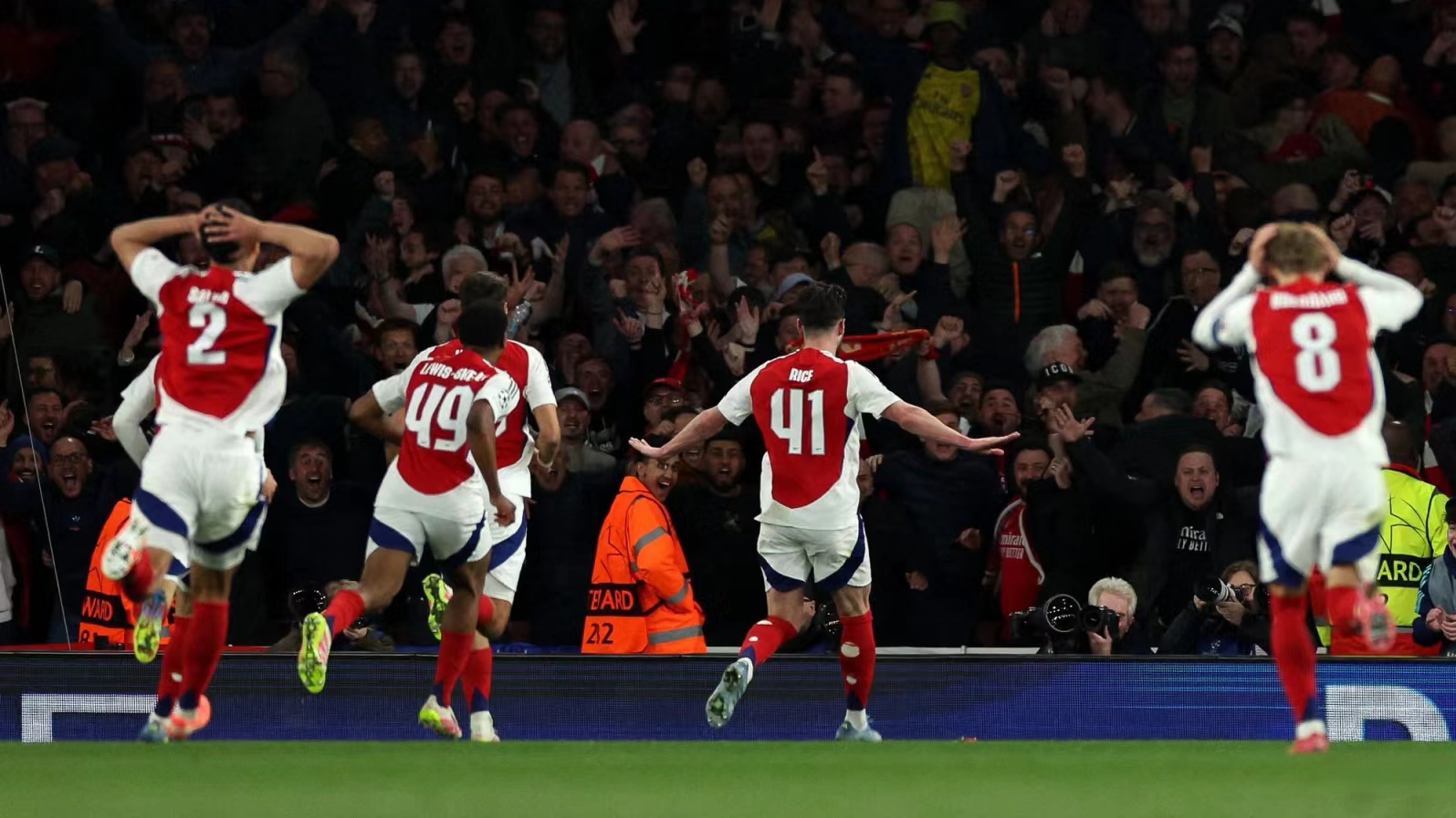 国际米兰碾压阿森纳，库尔图瓦点燃赛场