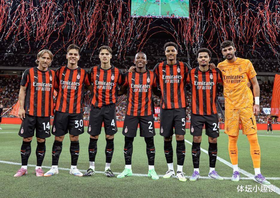 AC米兰中场团结一致，共创佳绩的简单介绍
