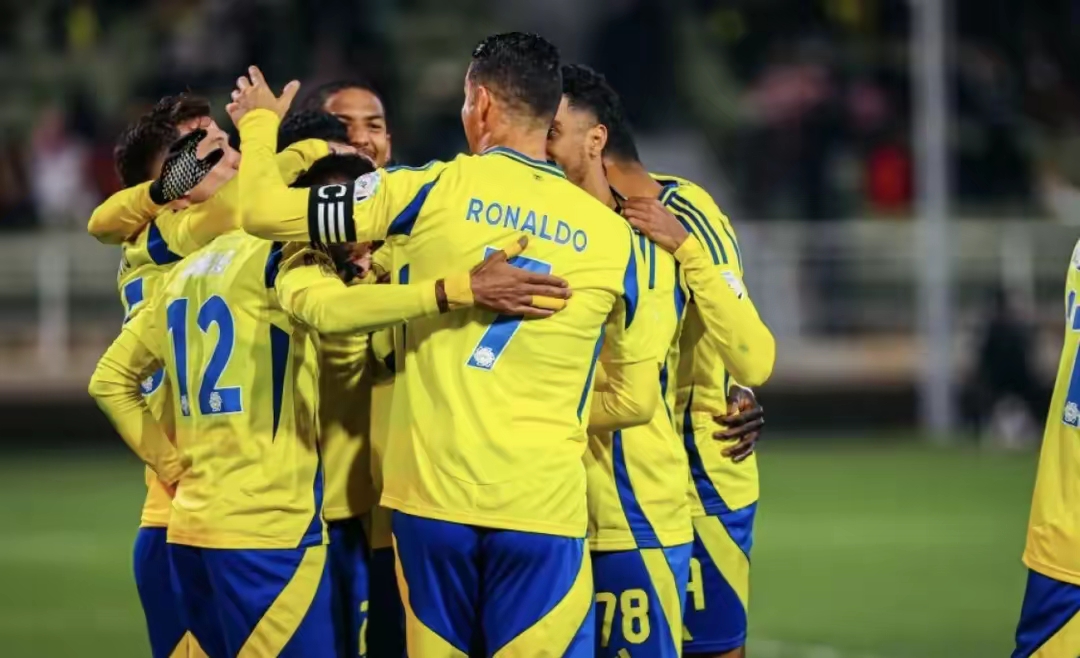 包含阿联酋球队全力备战，争取亚冠比赛胜利的词条