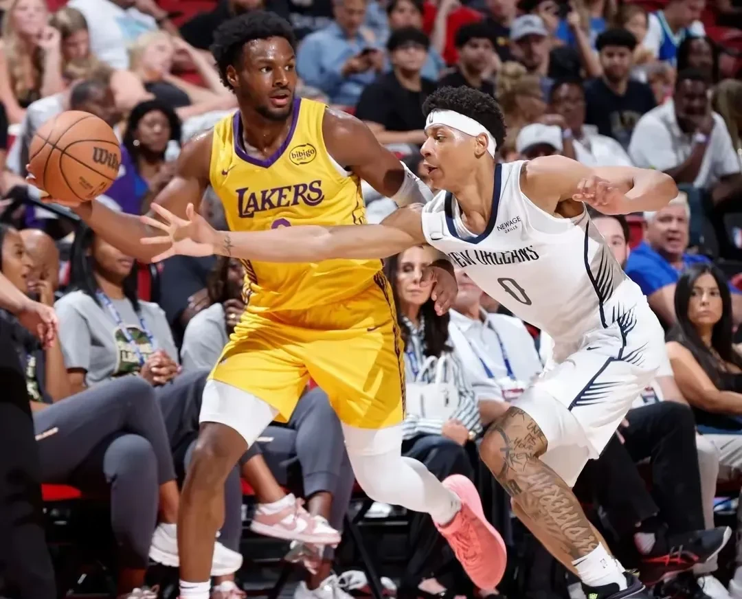 NBA总决赛:湖人队击败尼克斯队 NBA总决赛:湖人队击败尼克斯队