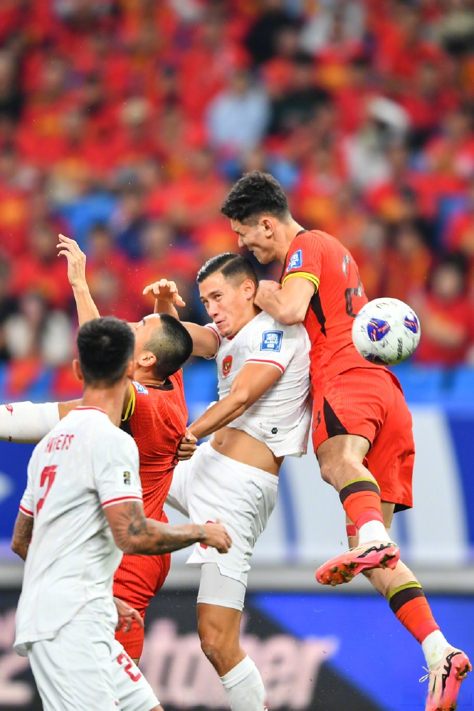 足球风云再起，亚洲赛场上演巅峰之战