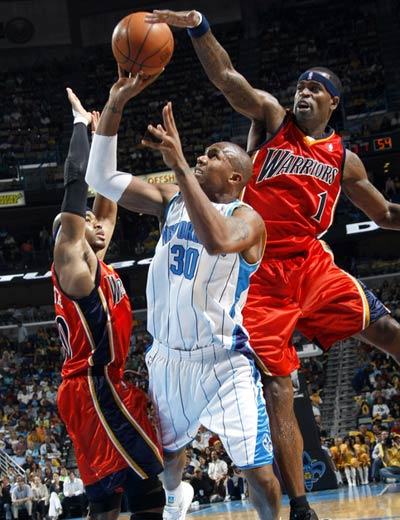 包含黄蜂连胜终结，不敌魔术遭遇挑战的词条