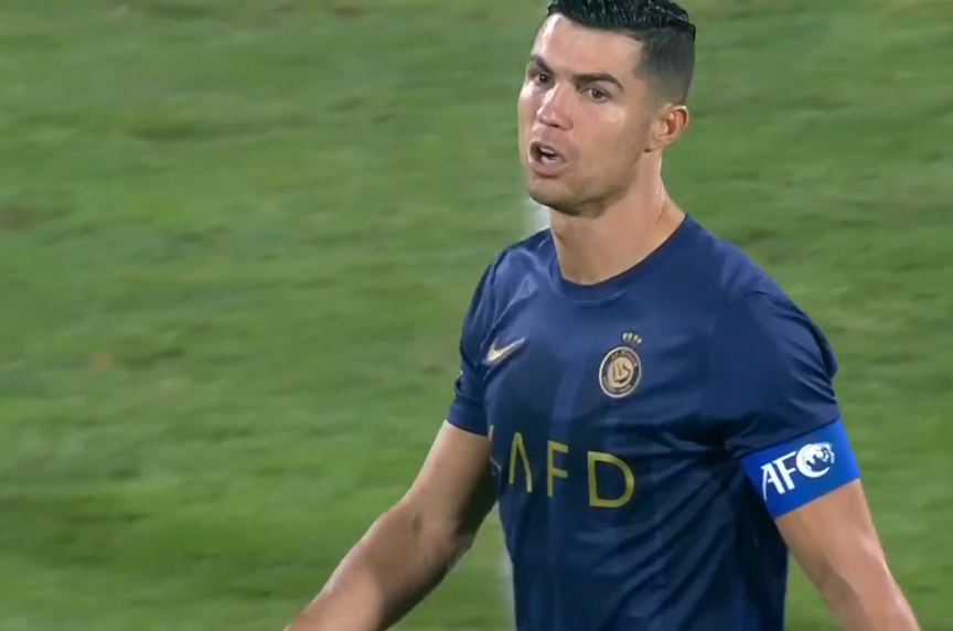 关于阿尔梅里亚客场征服对手，豪取三分的信息