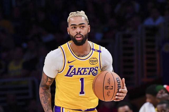 包含法国男篮翻盘热火B队，拉塞尔高光表现的词条