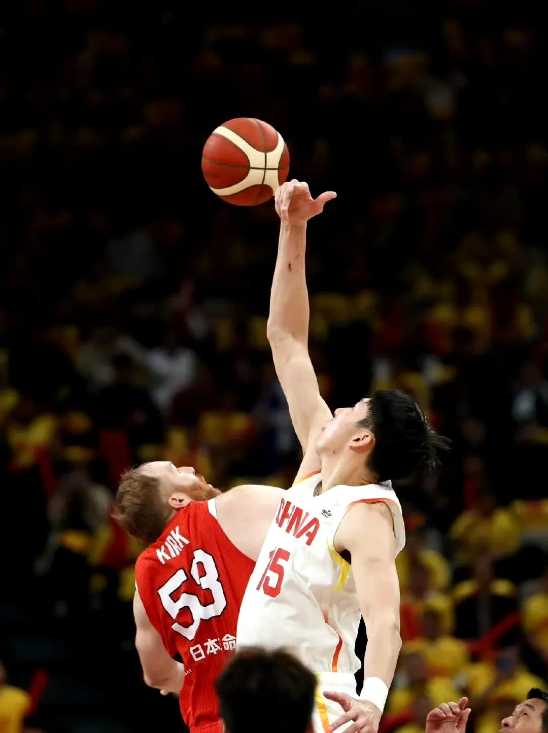 包含日本男篮绝杀中国男篮，波尔津吉斯统治全场的词条