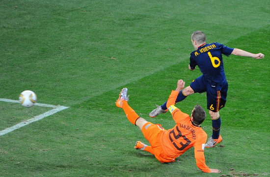 荷兰绝杀日本，格拉利什完成帽子戏法的简单介绍