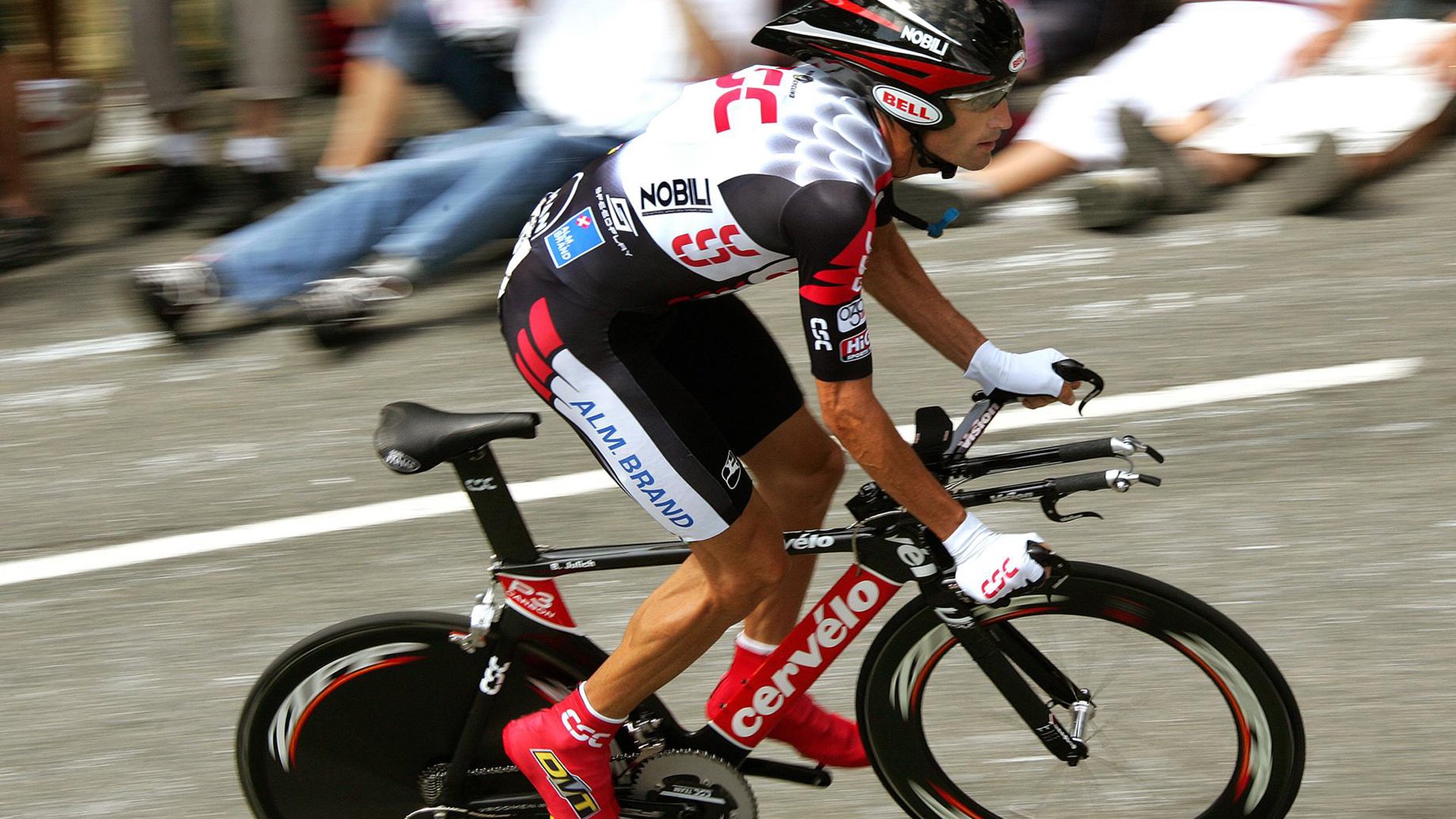 提前终结悬念！深圳队灰熊之战德罗赞化身关键先生