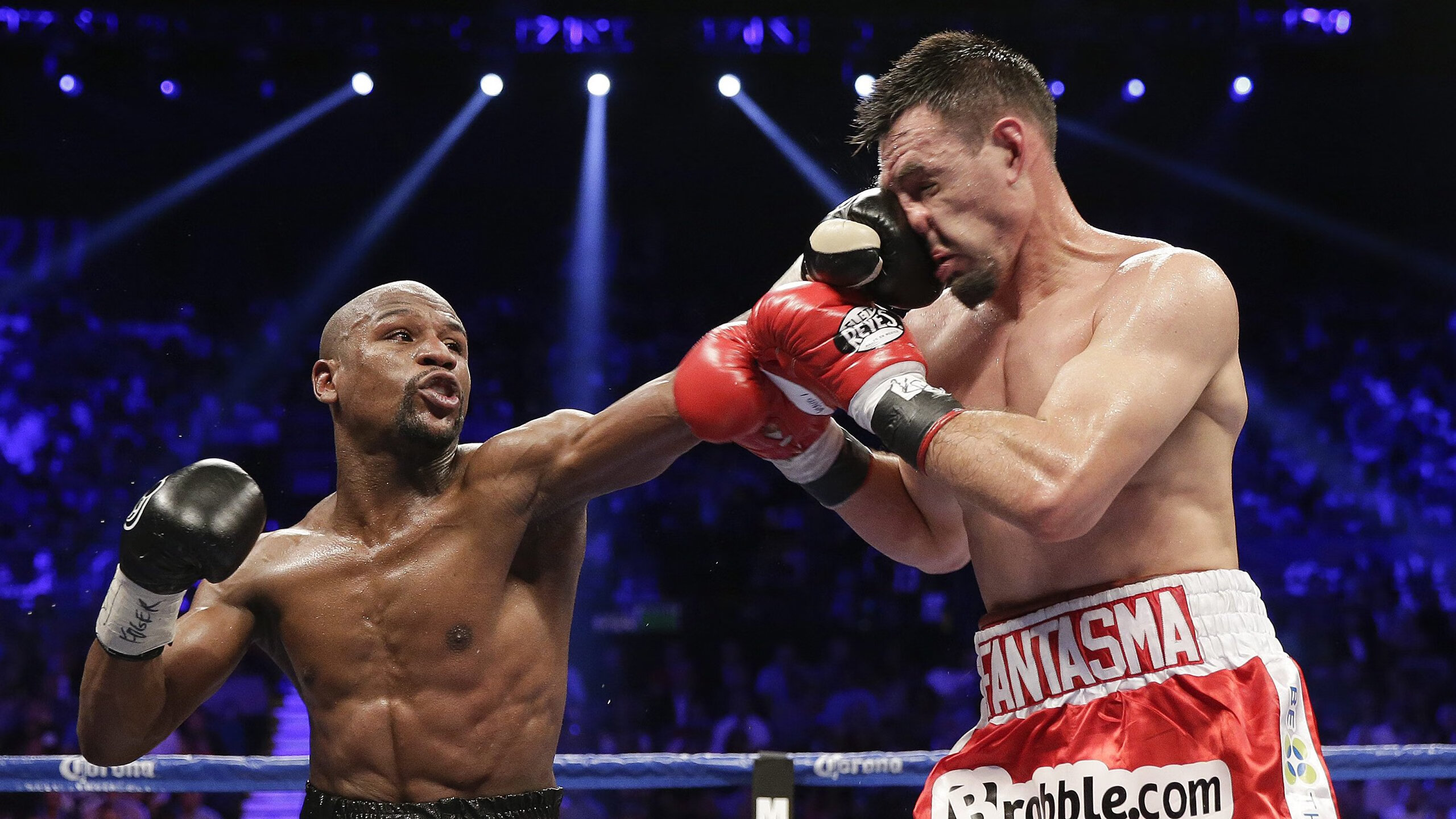 暗夜极速,当F1引擎在街道咆哮,欧文的存在感如何统治赛道之夜